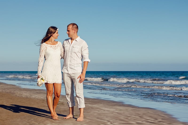 Beach Wedding Outfits